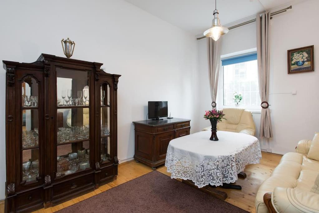 Big Cosy Retro Apt, Free Parking, 15Min Oldtown & Kazimierz - By Homelike 크라쿠프 외부 사진