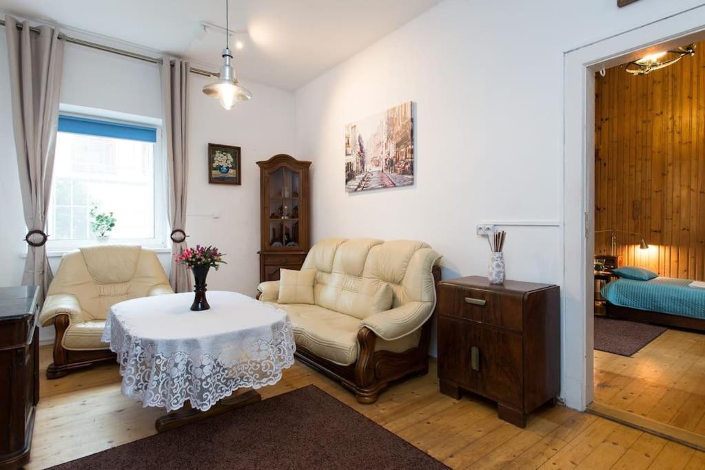 Big Cosy Retro Apt, Free Parking, 15Min Oldtown & Kazimierz - By Homelike 크라쿠프 외부 사진